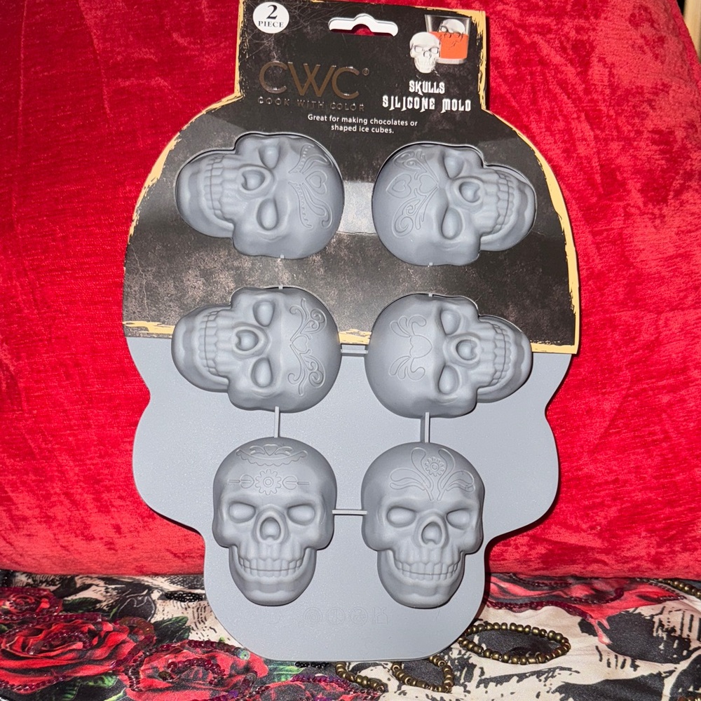 Gray Skull Silicone Mold